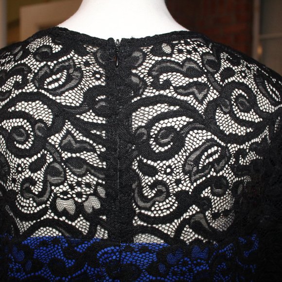 Formal Dress - Picture 2 of 11